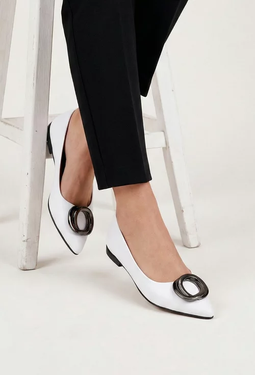 Balerini dama albi din piele naturala cu ornament