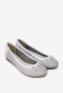Balerini dama albi din piele perforata cu funda
