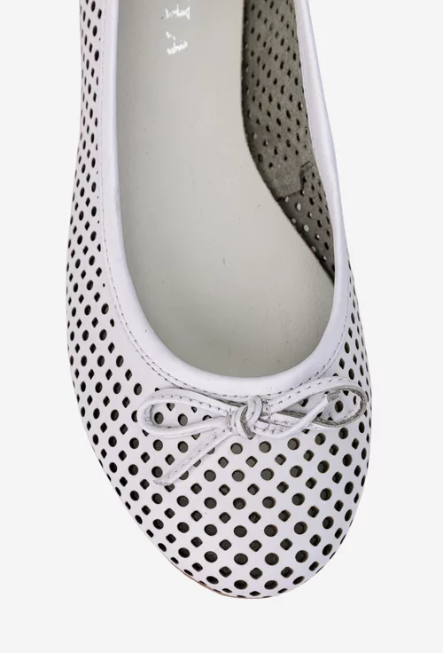 Balerini dama albi din piele perforata cu funda