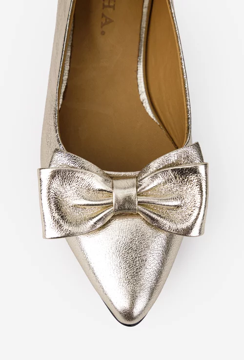 Balerini dama aurii din piele cu varful ascutit