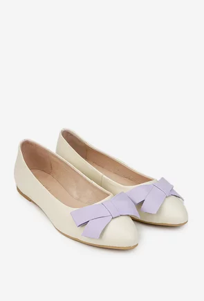 Balerini dama bej deschis din piele naturala cu funda lila