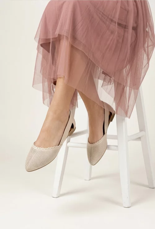 Balerini dama bej din piele naturala cu decupaje laterale