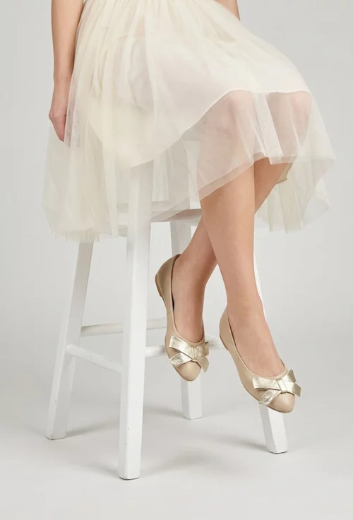 Balerini dama bej din piele naturala cu funda aurie