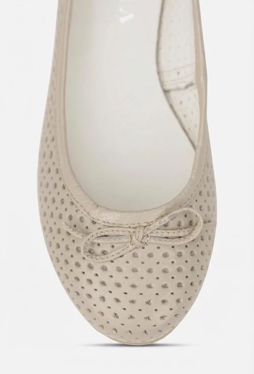 Balerini dama bej din piele perforata cu funda