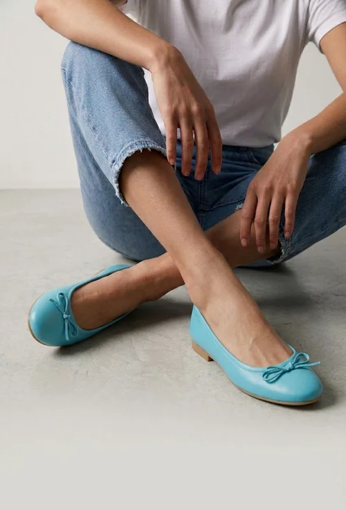Balerini dama bleu din piele naturala cu funda subtire