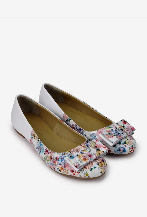 Balerini dama din piele alba cu imprimeu multicolor si funda