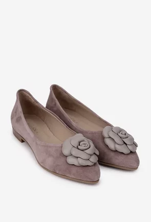 Balerini dama din piele intoarsa taupe cu floare