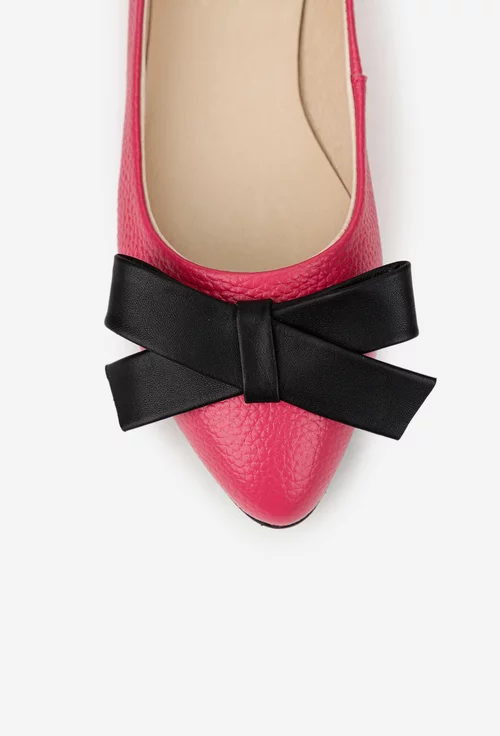 Balerini dama fuchsia din piele texturata cu funda neagra