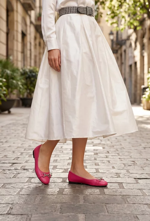 Balerini dama fuchsia din piele texturata cu ornament