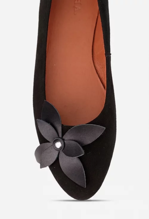 Balerini dama negri din piele intoarsa cu floare neagra