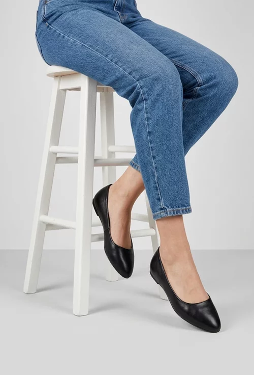 Balerini dama negri din piele naturala