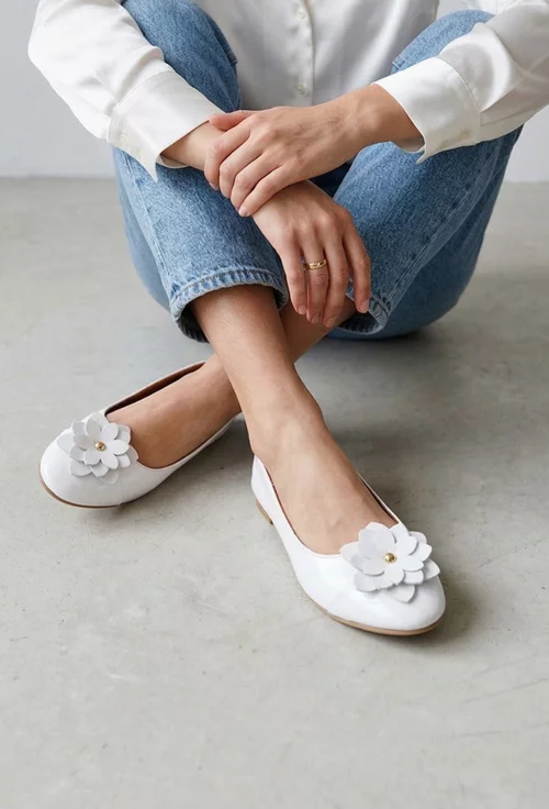 Balerini dama NUR albi din piele naturala cu floare