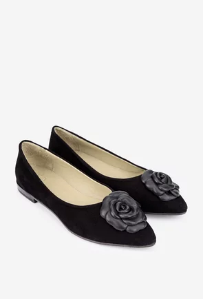 Balerini dama NUR din piele intoarsa neagra cu floare