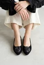Balerini dama NUR din piele intoarsa neagra cu floare