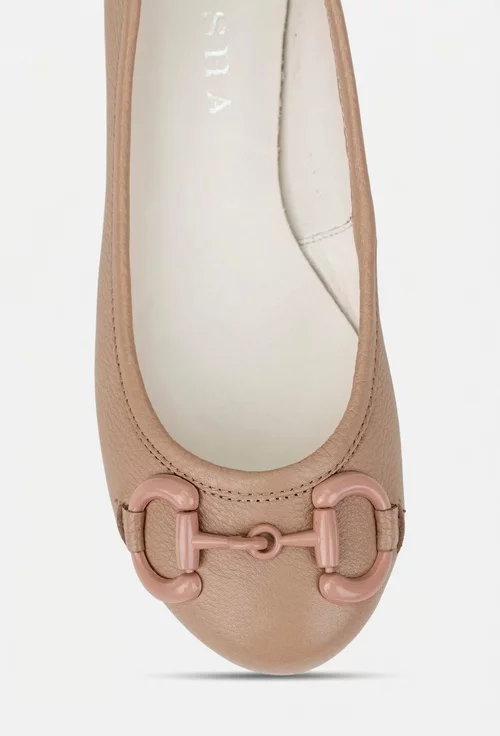 Balerini dama roz pudra din piele texturata cu ornament