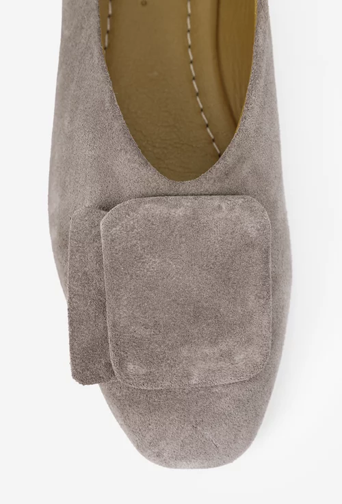 Balerini dama taupe din piele intoarsa cu ornament
