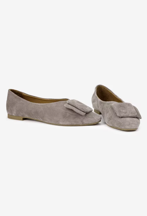 Balerini dama taupe din piele intoarsa cu ornament