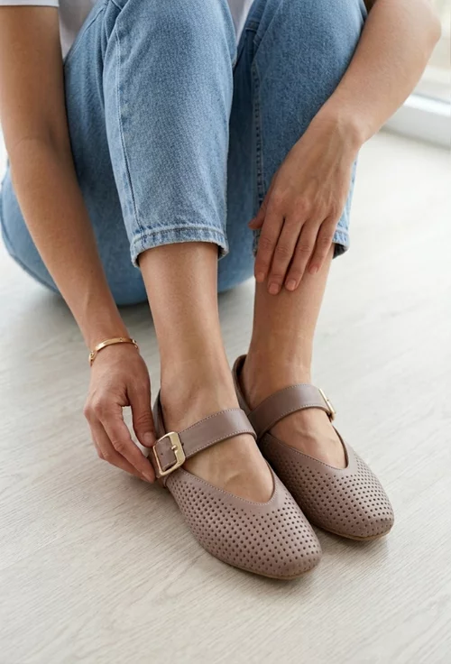 Balerini dama taupe din piele perforata cu bareta