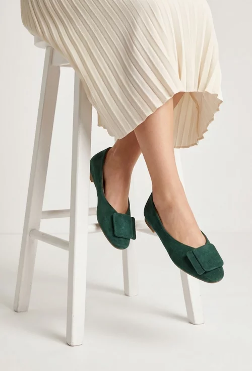 Balerini dama verzi din piele intoarsa cu ornament