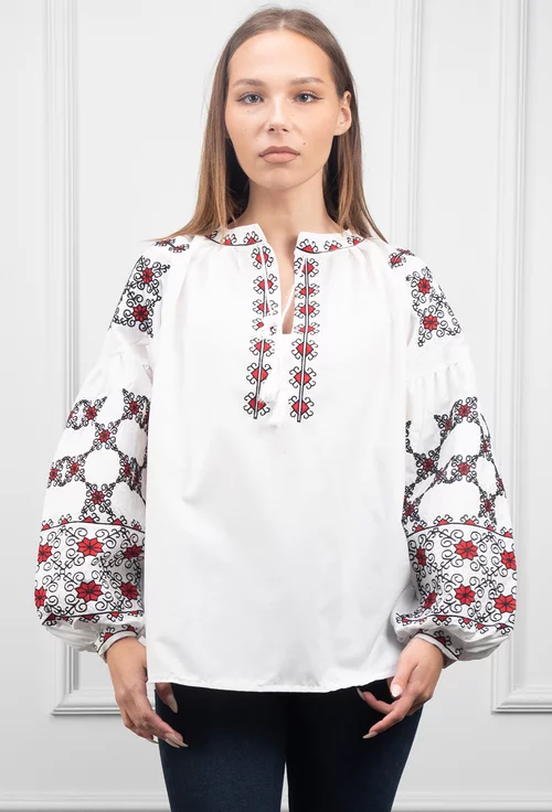 Bluza alba cu broderie rosie si neagra