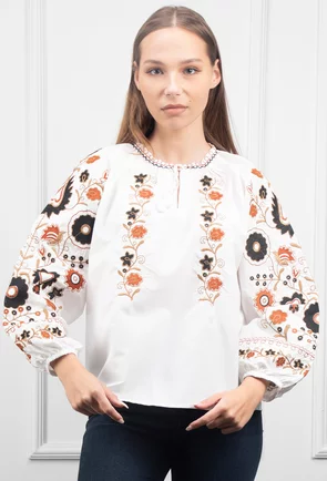 Bluza alba stil ie cu broderie florala