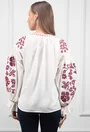 Bluza alba stil ie cu broderie visinie