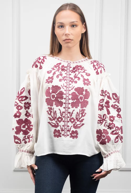 Bluza alba stil ie cu broderie visinie