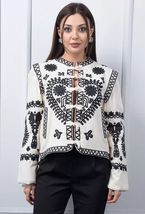 Bluza bej cu broderie