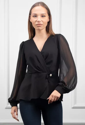 Bluza neagra cu ornament floare