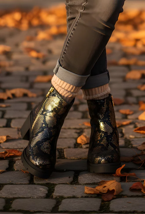 Botine dama din piele neagra cu auriu