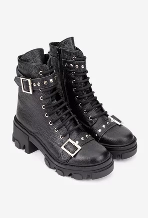 Botine dama din piele texturata accesorizate