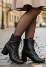 Botine dama din piele texturata neagra