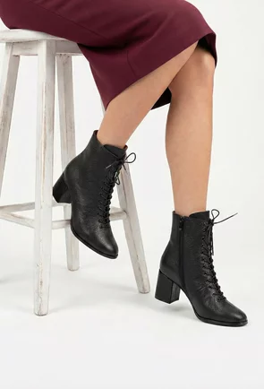 Botine dama din piele texturata neagra