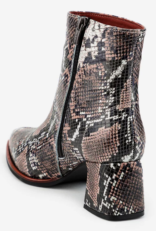 Botine din piele snake print cu varful ascutit