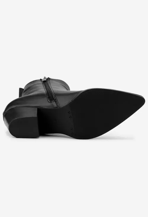 Botine negre din piele cu varful ascutit