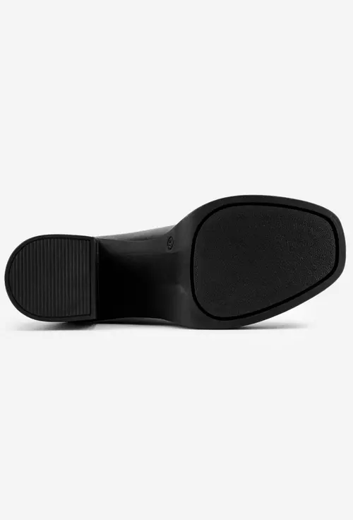 Botine negre din piele si material stretch
