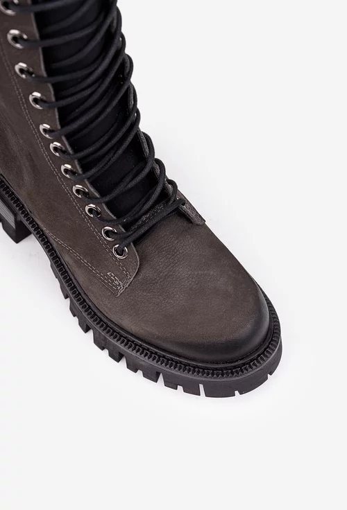 Cizme dama grej cu negru din piele nabuc si material textil