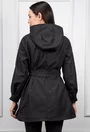 Geaca neagra cu capse