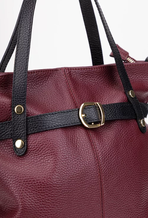 Geanta dama din piele texturata bordo cu negru si ornamente aurii