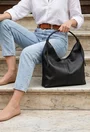 Geanta dama din piele texturata neagra