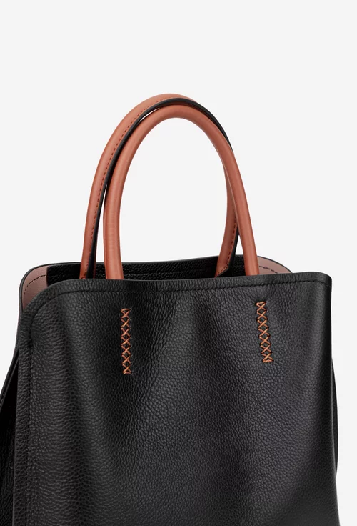 Geanta dama din piele texturata neagra cu barete maro