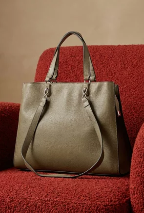 Geanta dama din piele texturata taupe