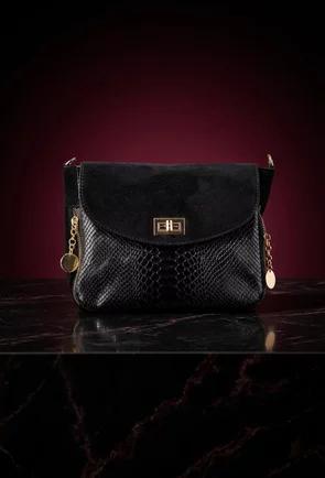 Geanta dama neagra din piele croco cu detalii aurii