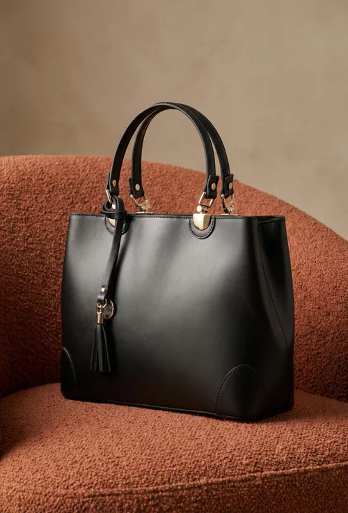 Geanta dama neagra din piele naturala cu detaliu ciucure