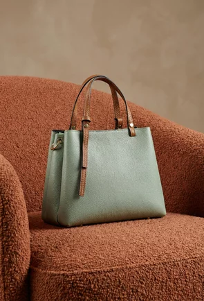 Geanta dama verde cu manere maro din piele texturata