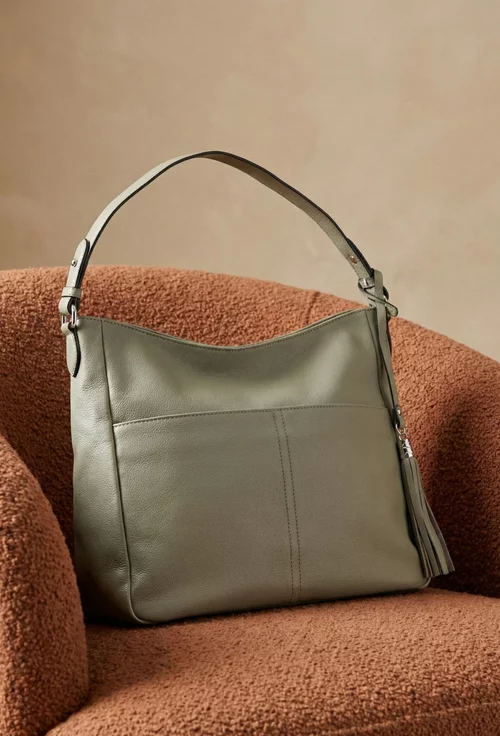 Geanta dama verde din piele naturala cu ornament ciucure
