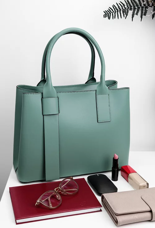 Geanta dama verde realizata din piele naturala