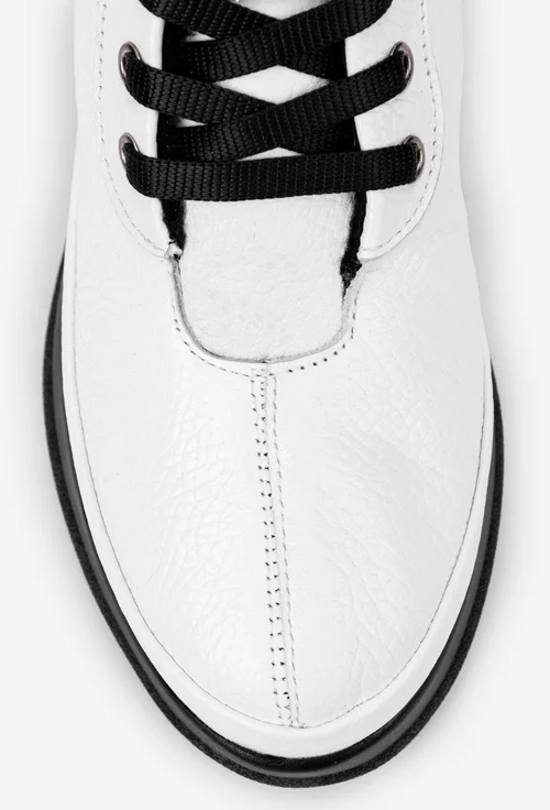 Ghete dama albe din piele texturata