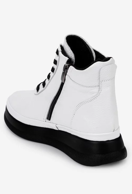 Ghete dama albe din piele texturata