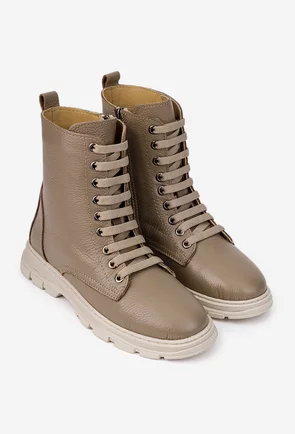 Ghete dama bej din piele cu siret